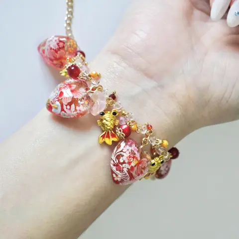 ข้อมือ Goldfish Light