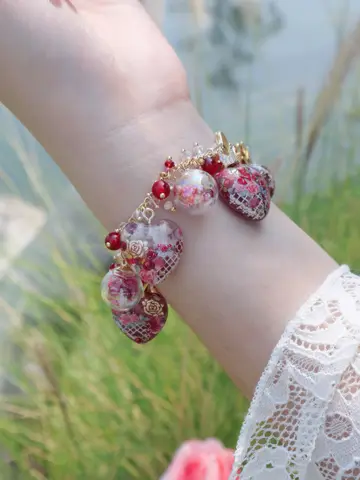 ข้อมือ Royal Crown