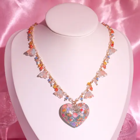 สร้อยคอหัวใจใหญ่ Marine Coral