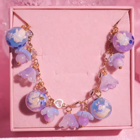 ข้อมือจี้กลมเล็ก Blueberry Bunny Corset