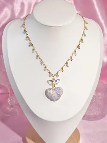 สร้อยคอหัวใจปีก Heaven Glass