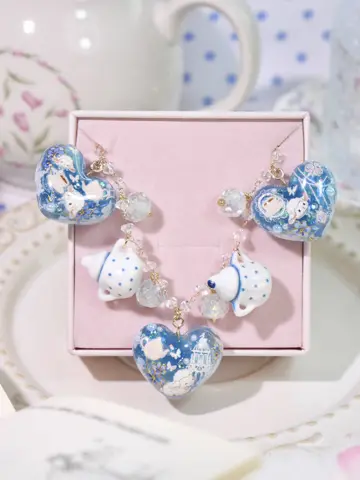 ข้อมือหัวใจใหญ่ Polkadot Tea Cup