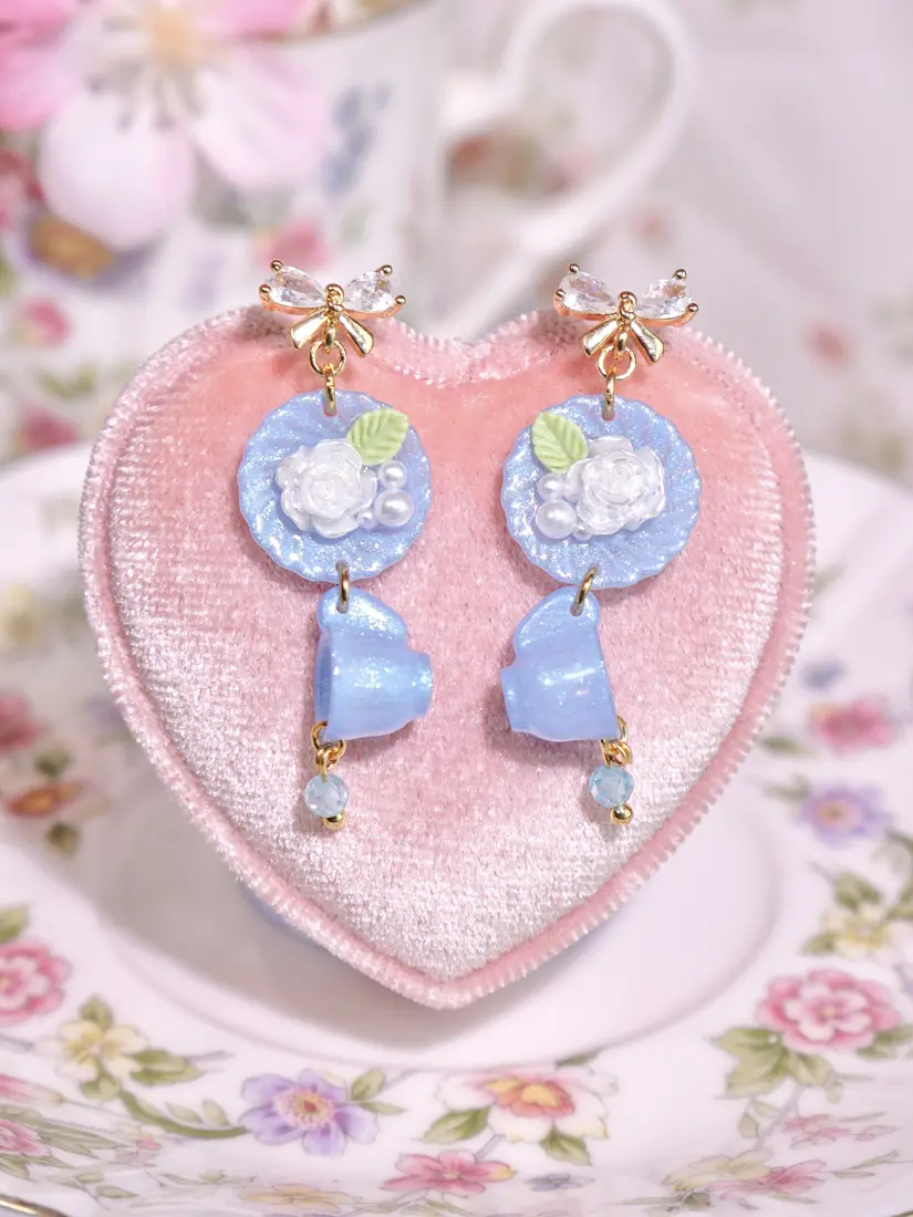 ต่างหูถ้วยจานคู่ฟ้า Fleur Glassy Pour ต่างหู MIMEAR