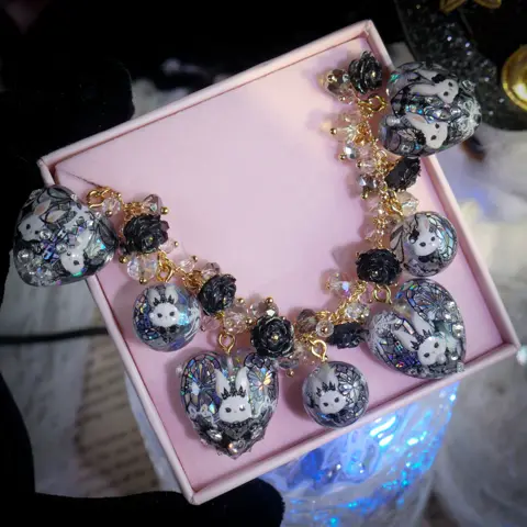 ข้อมือ Mystic Mirror กระจกต้องมนตร์