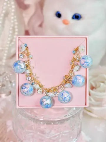 ข้อมือกลมฟ้าเด็กผู้หญิงแมวขาว